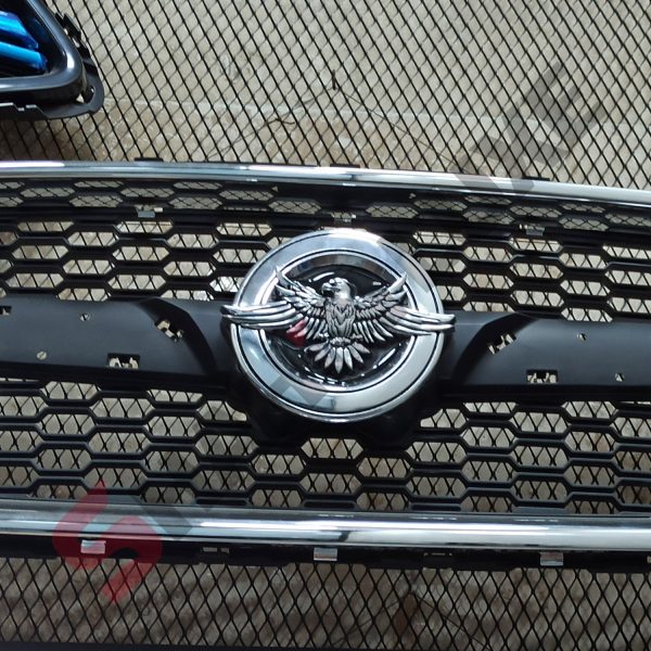 آرم لوگو پرنده جلو پنجره و صندوق شاهین - تصویر 11